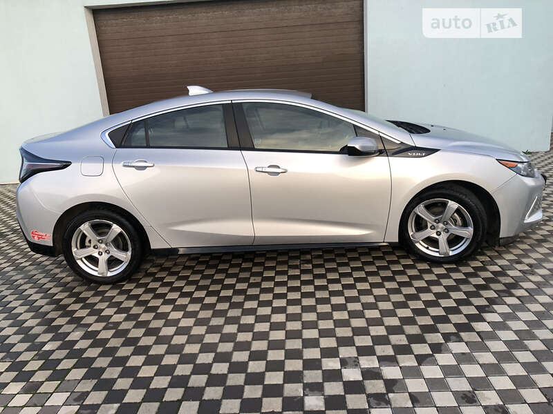 2018 chevrolet volt