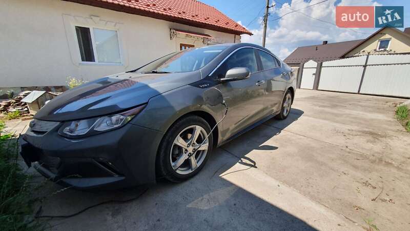 2017 chevrolet volt