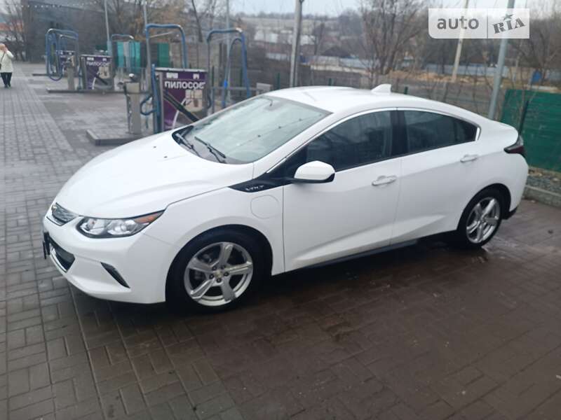 2017 chevrolet volt