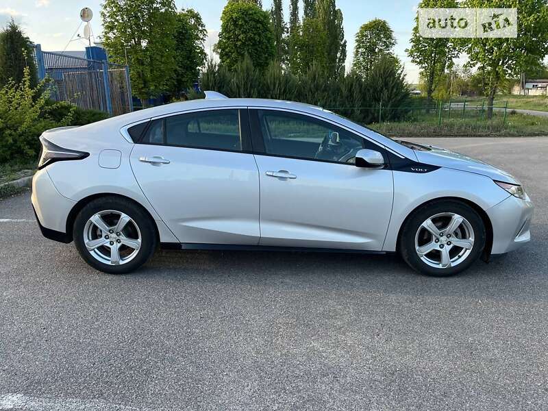2017 chevrolet volt