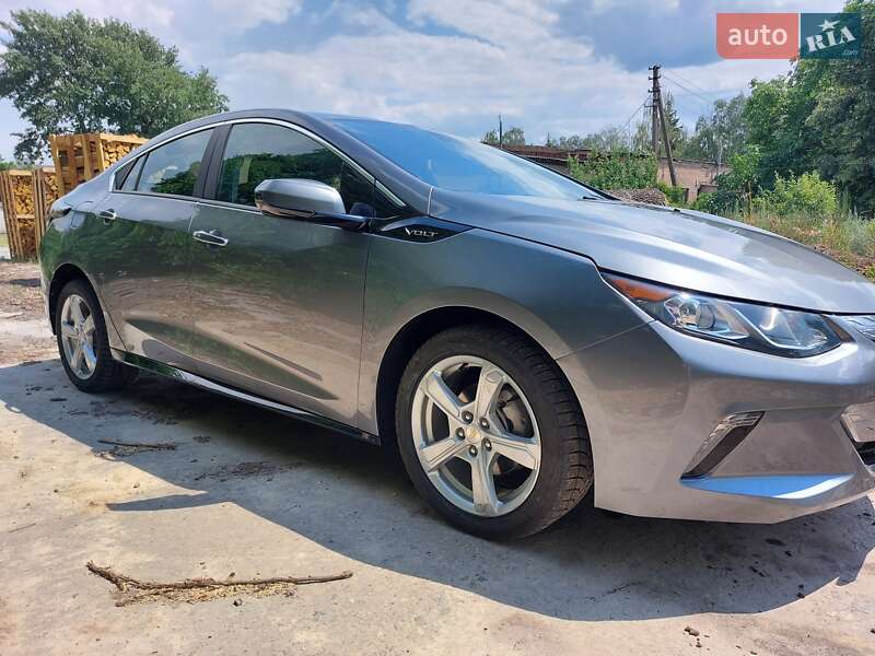 2017 chevrolet volt