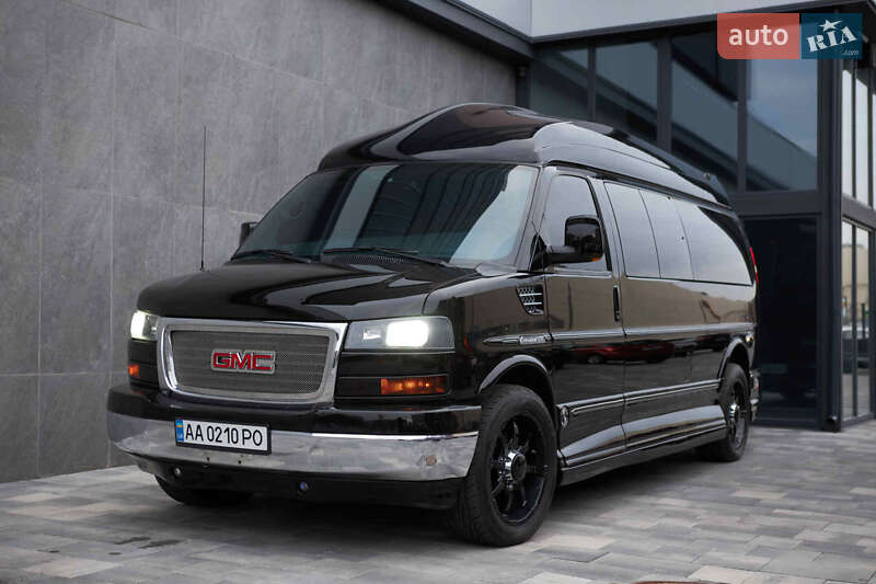 2010 gmc savana