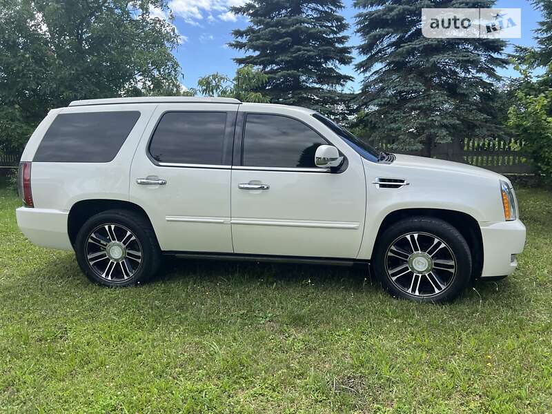 2013 cadillac escalade