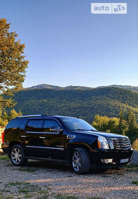 2011 cadillac escalade