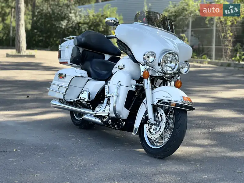 2012 harley-davidson flhtcu