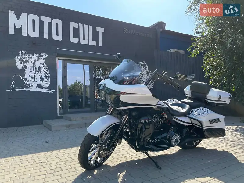 2011 harley-davidson fltrxse-2