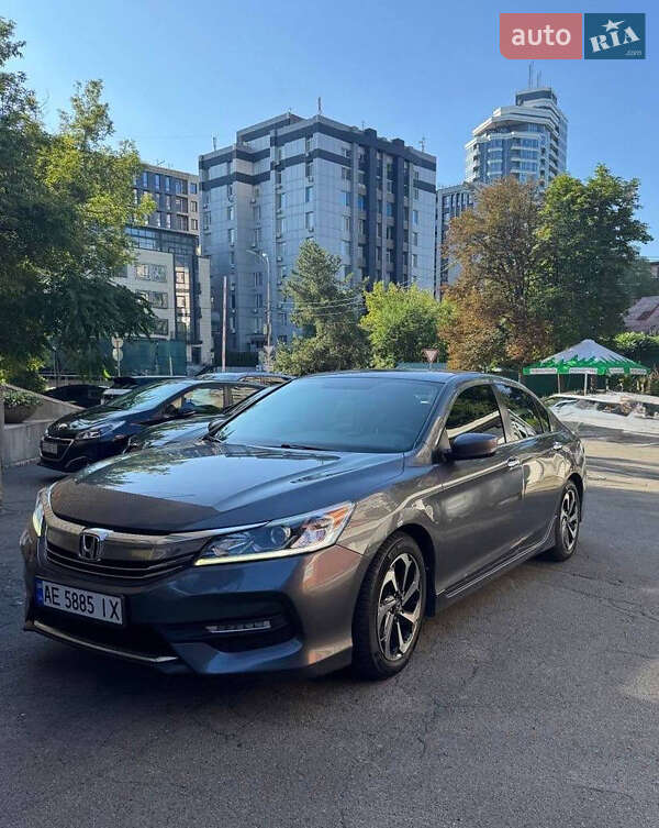 2017 HONDA Accord