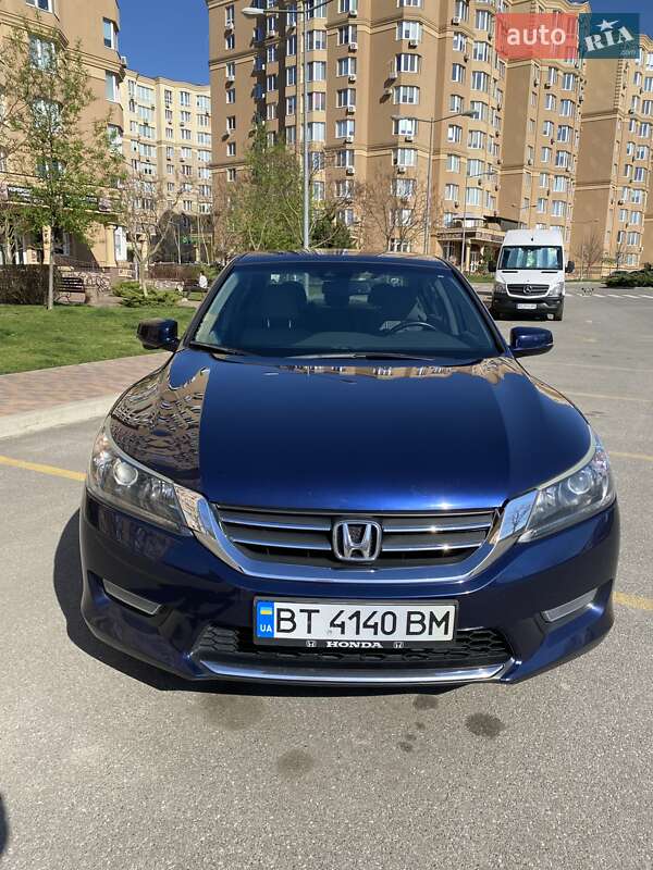 2013 HONDA Accord