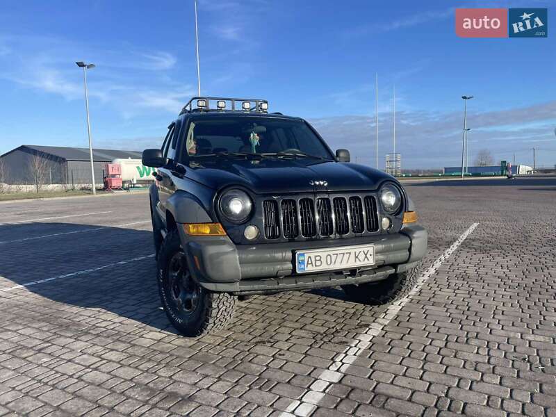 2005 jeep cherokee