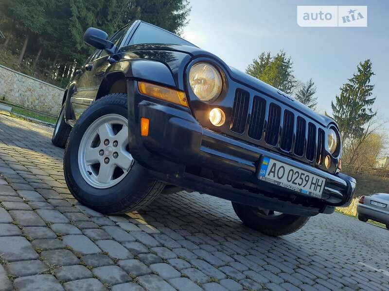 2005 jeep liberty