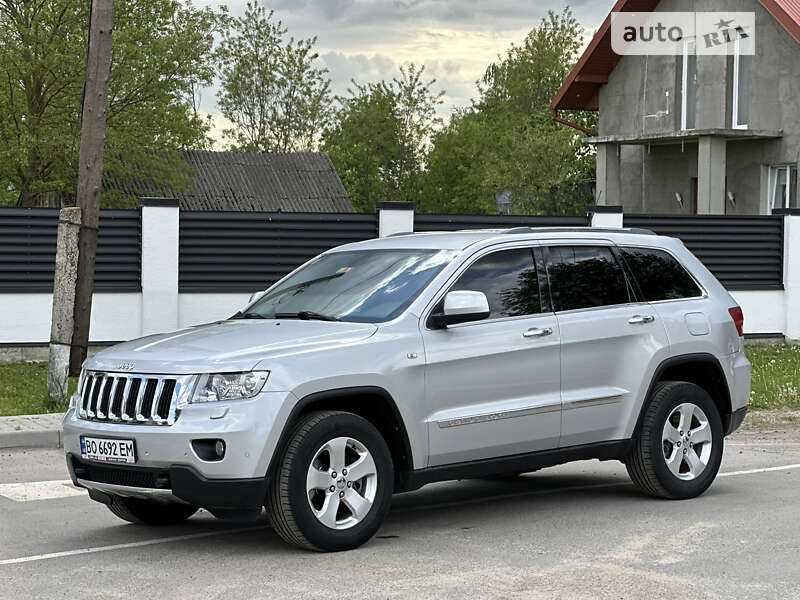 2011 jeep grand cherokee