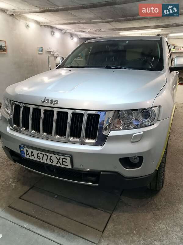 2011 JEEP Grand Cherokee