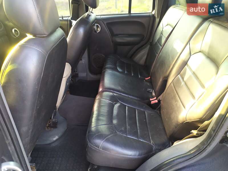 2006 jeep cherokee