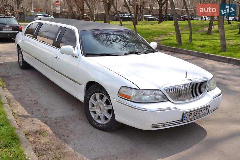 2006 lincoln town car