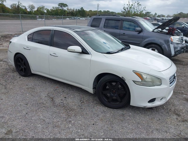 2012 nissan maxima