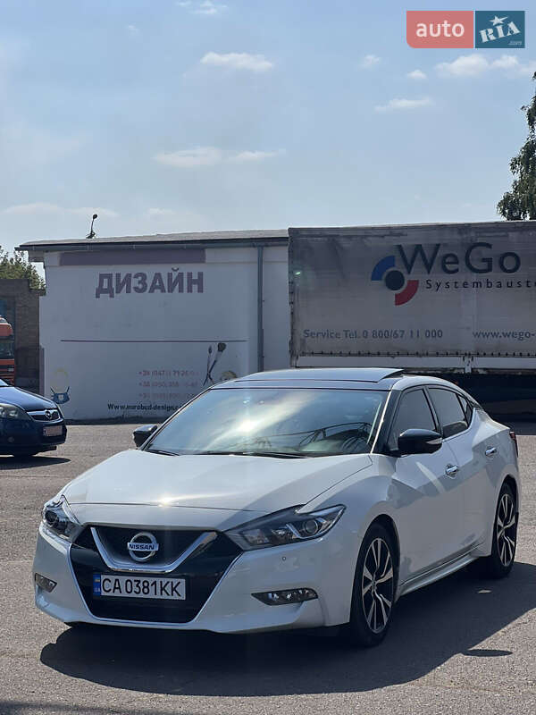 2018 nissan maxima