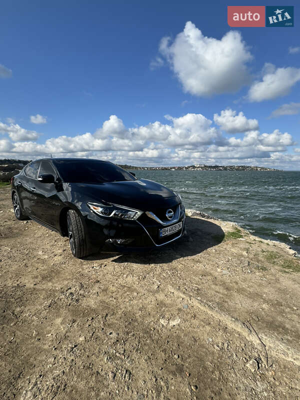 2017 nissan maxima