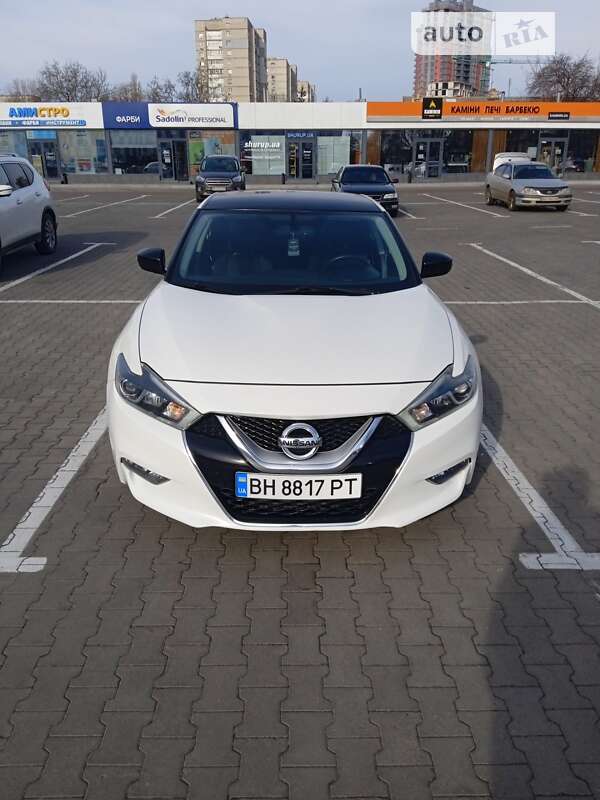 2015 nissan maxima