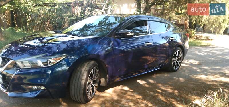2016 nissan maxima