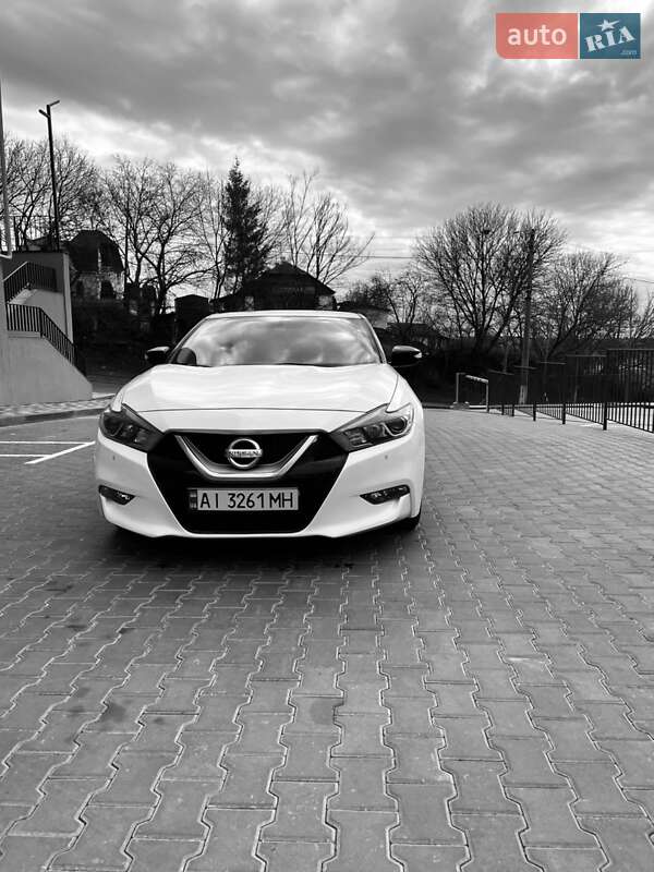 2017 NISSAN Maxima