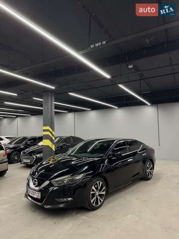 2016 nissan maxima