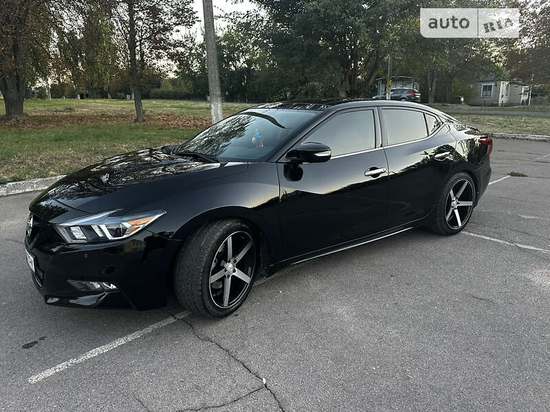 2016 nissan maxima