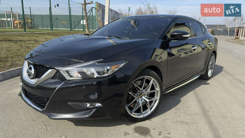 2016 nissan maxima