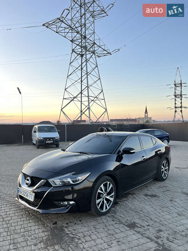 2016 nissan maxima
