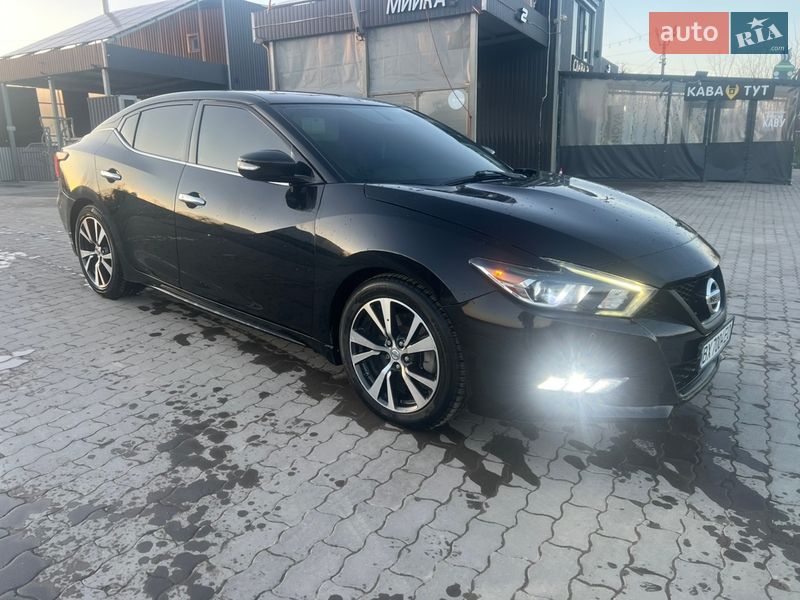 2016 nissan maxima