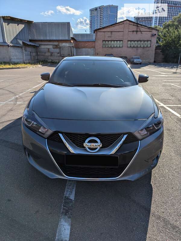 2017 nissan maxima