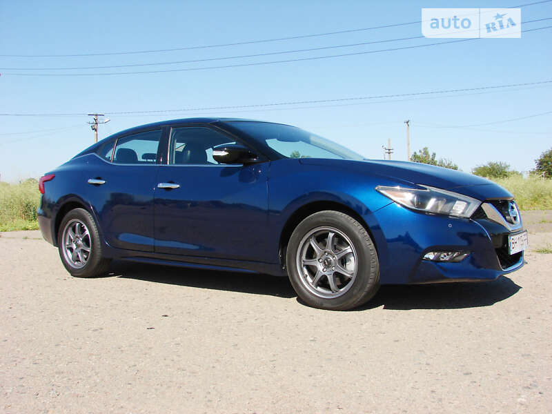 2016 nissan maxima