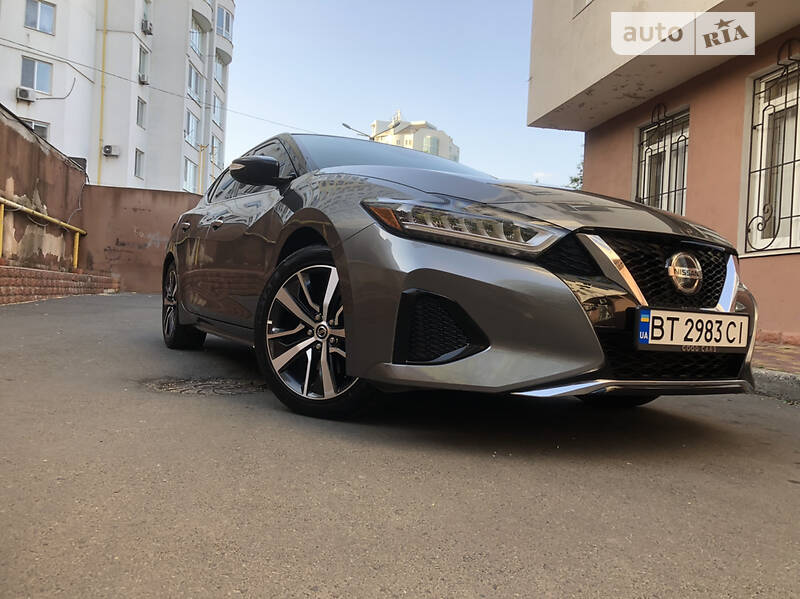 2019 nissan maxima