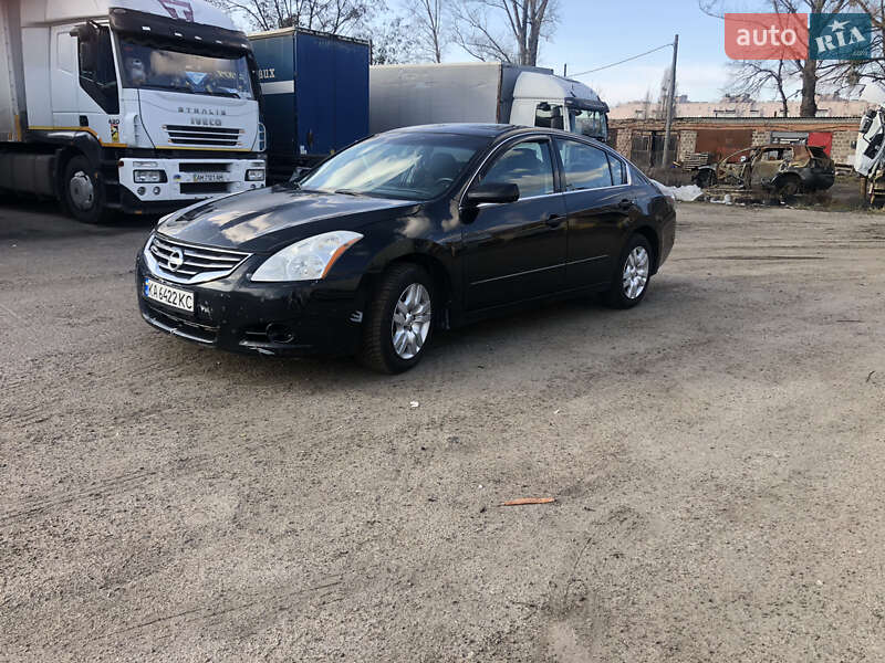 2010 nissan altima