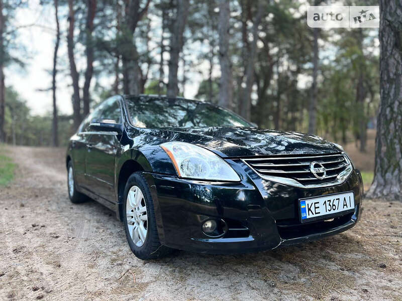 2011 nissan altima