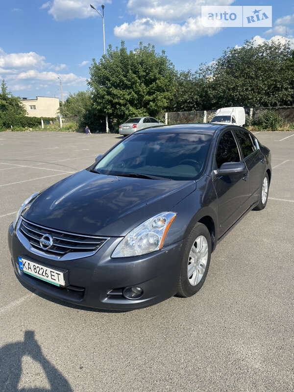 2010 nissan altima