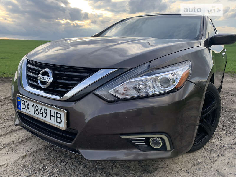 2016 nissan altima