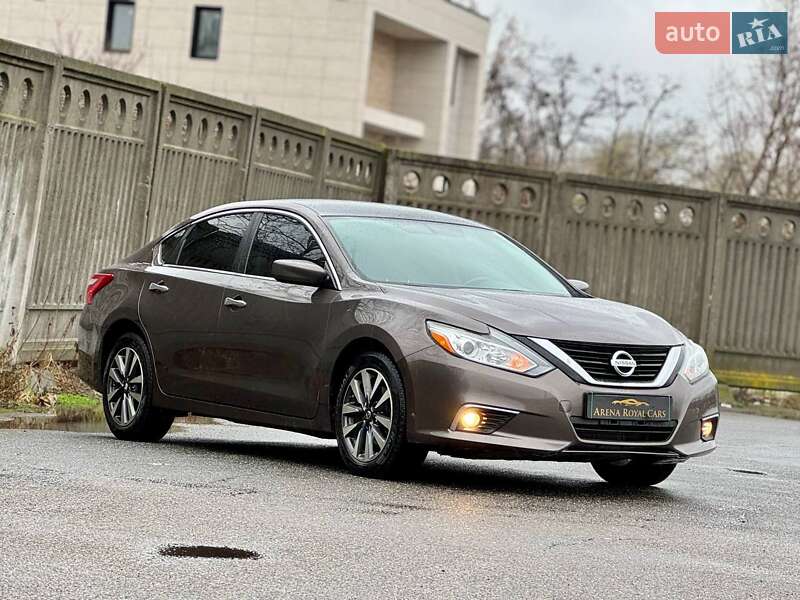 2017 nissan altima