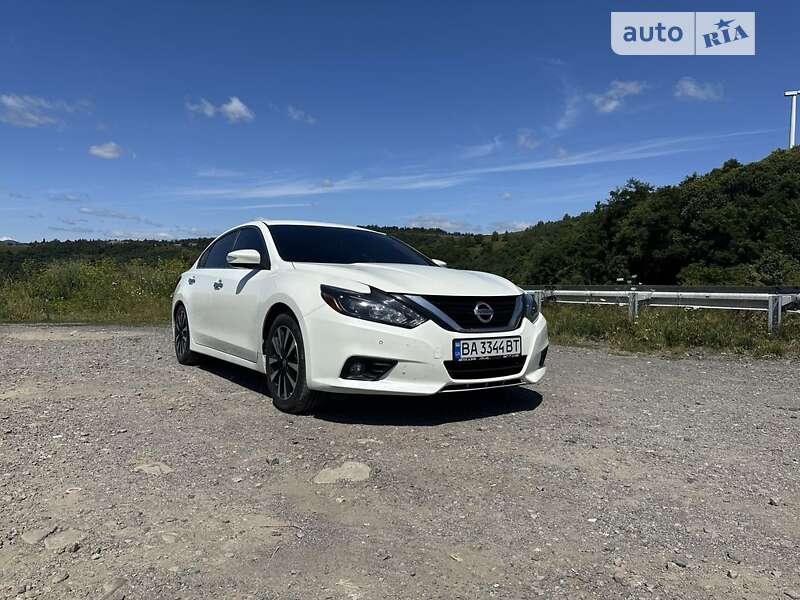 2017 nissan altima