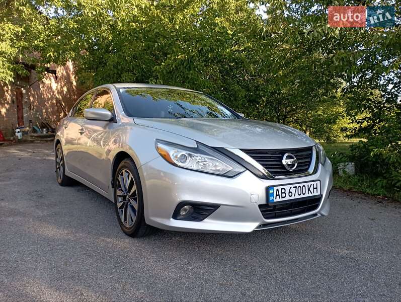 2017 nissan altima