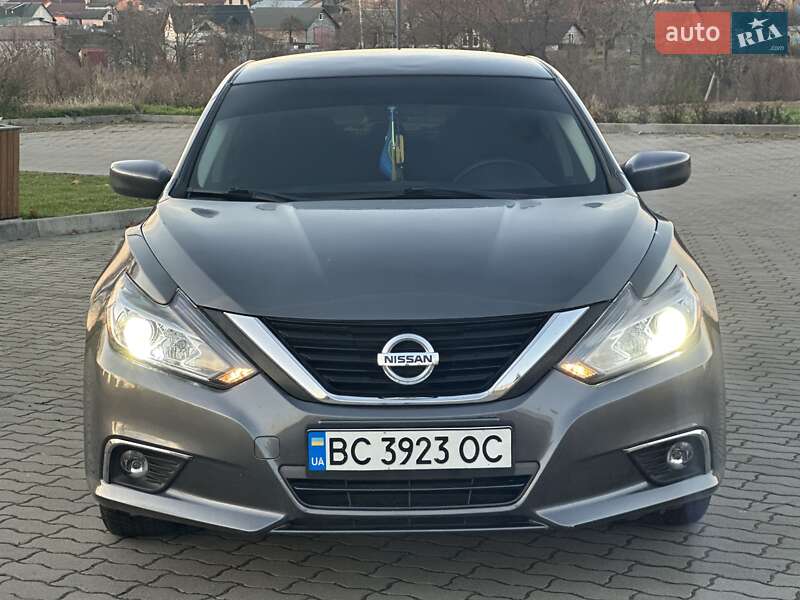 2016 nissan altima