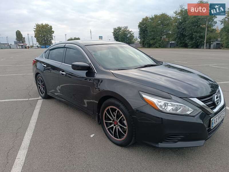 2016 nissan altima