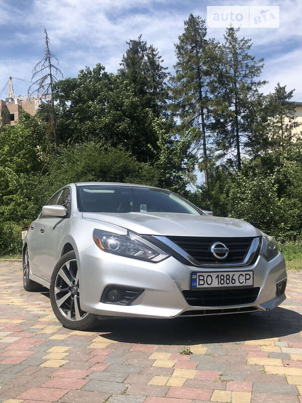 2017 nissan altima