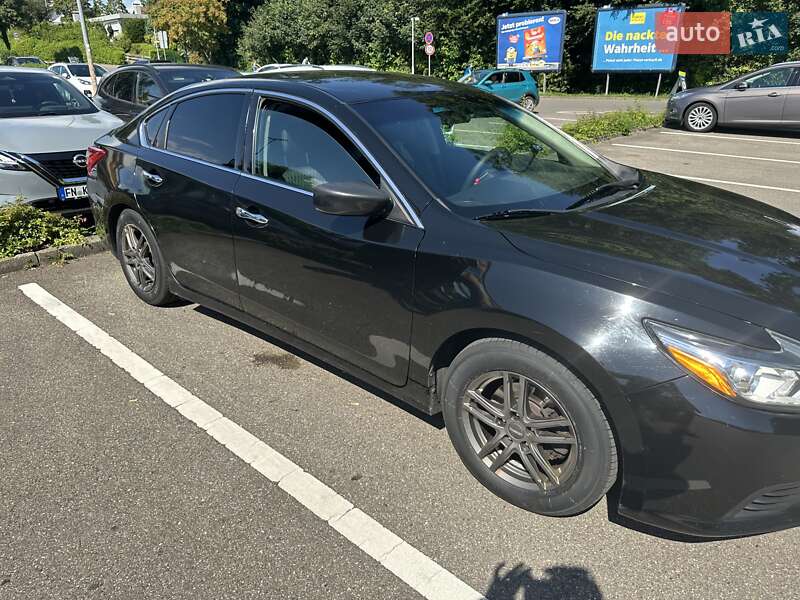2016 nissan altima