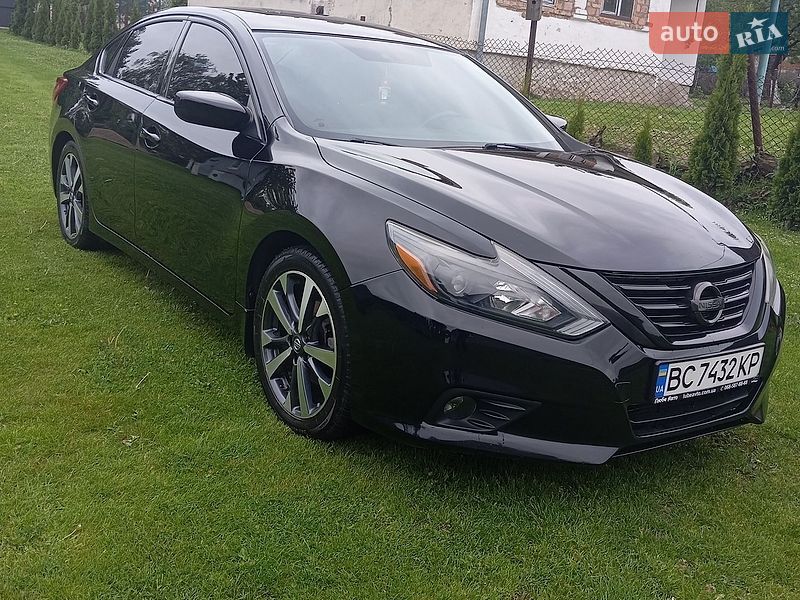 2016 nissan altima