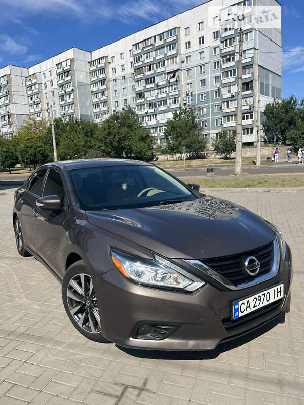 2016 nissan altima