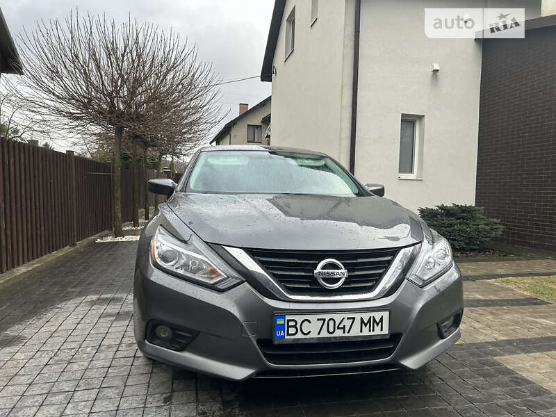 2017 nissan altima