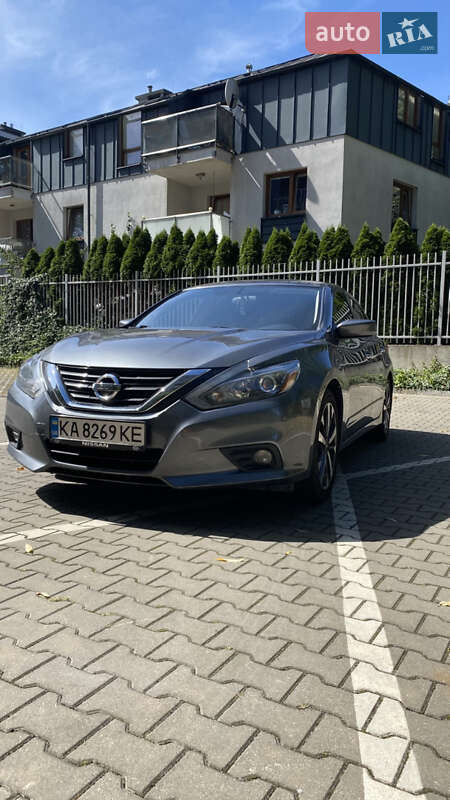 2016 nissan altima