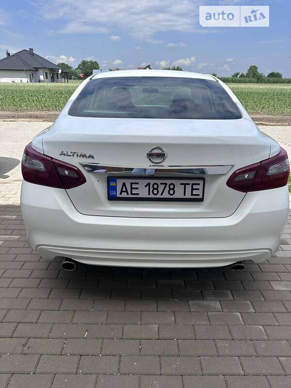 2018 nissan altima