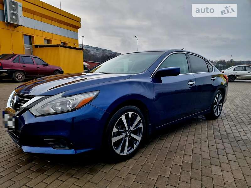 2016 nissan altima