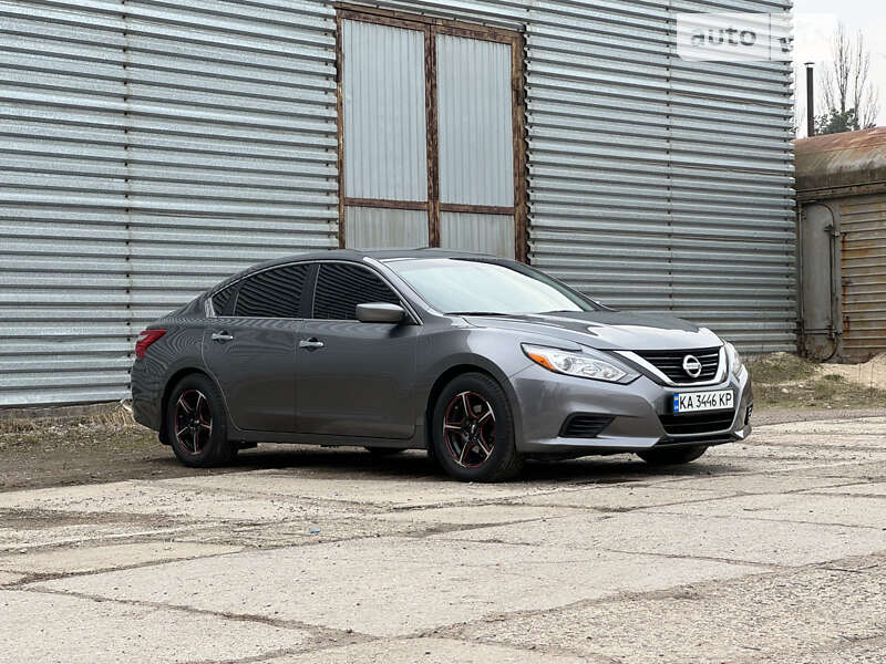 2017 nissan altima